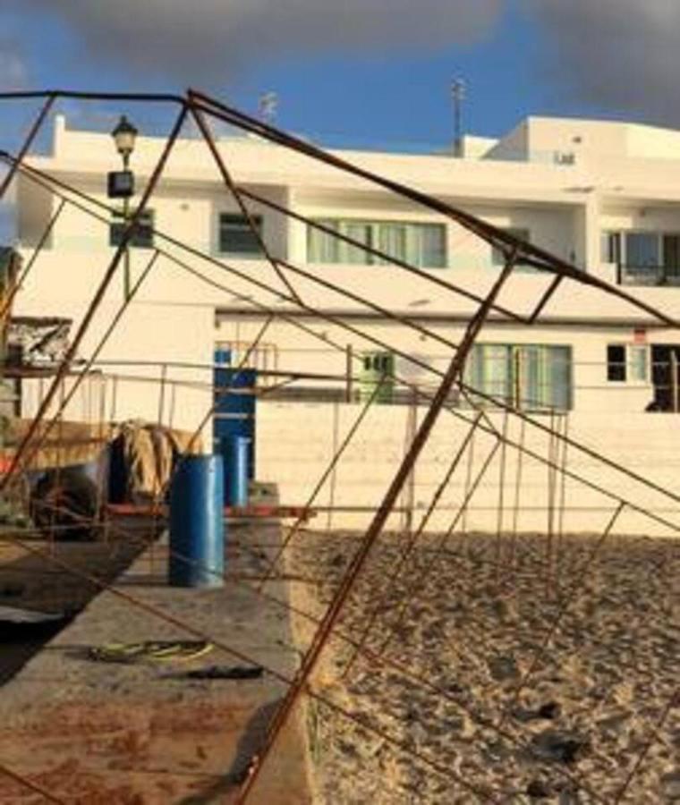 Casa Anclada En La Santa- 4 Apartamentos Frente Al Mar- 1ª Linea Solarium Barbacoa エクステリア 写真